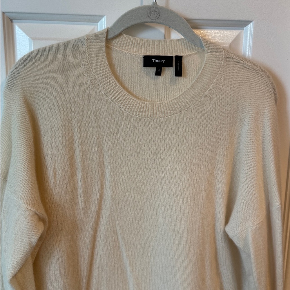 Theory Cashmere Sweater M